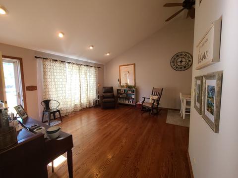 1405 Hillside Ln, Mchenry, IL 60051 photo 10