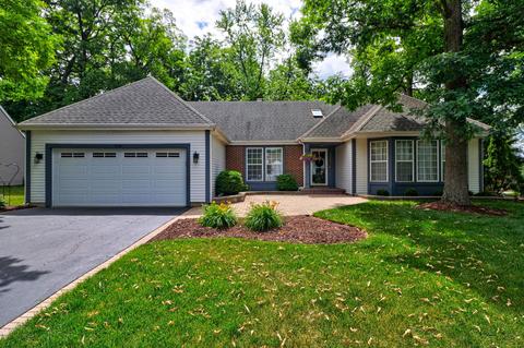 708 Red Oak Ct, Bartlett, IL 60103 photo 2