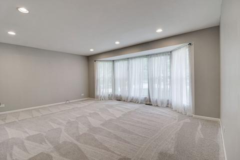 708 Red Oak Ct, Bartlett, IL 60103 photo 5