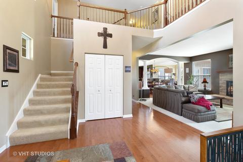 185 Primrose Ln, Bartlett, IL 60103 photo 4