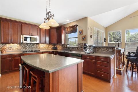 185 Primrose Ln, Bartlett, IL 60103 photo 12