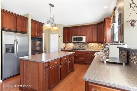 185 Primrose Ln, Bartlett, IL 60103 photo 13