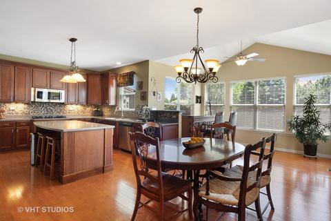 185 Primrose Ln, Bartlett, IL 60103 photo 11