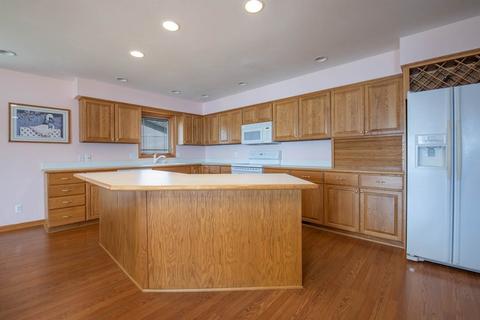 2239 Breckenboro Dr, Lake Summerset, IL 61019 photo 11