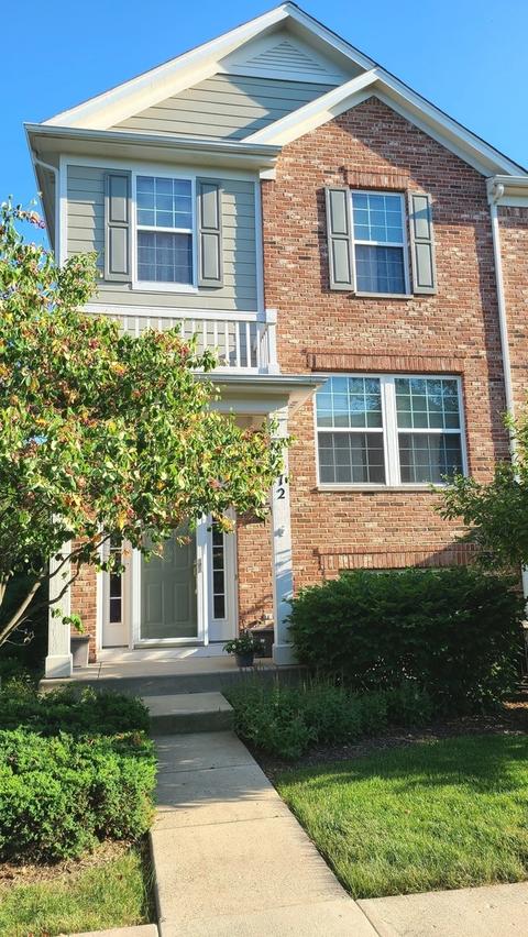 2472 Emily Ln, Elgin, IL 60124 photo 1