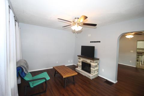 816 E Walnut St, Bloomington, IL 61701 photo 10