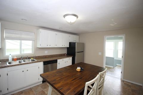 816 E Walnut St, Bloomington, IL 61701 photo 16