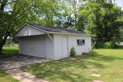 816 E Walnut St, Bloomington, IL 61701 photo 3