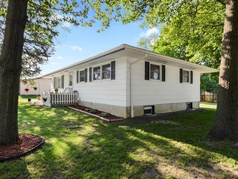401 E Byron St, Sidney, IL 61877 photo 4