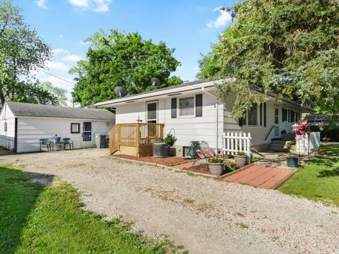 401 E Byron St, Sidney, IL 61877 photo 2