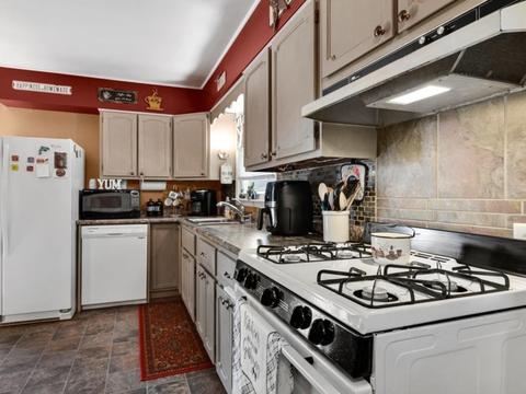 401 E Byron St, Sidney, IL 61877 photo 18