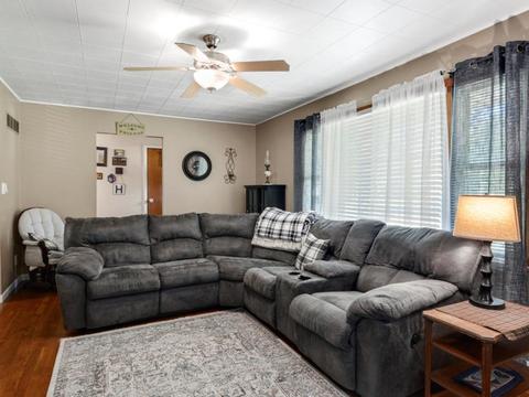 401 E Byron St, Sidney, IL 61877 photo 13