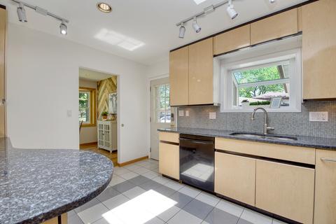 181 E Millers Rd, Des Plaines, IL 60016 photo 7