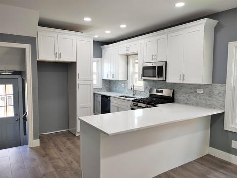 212 Orange St, Elgin, IL 60123 photo 4