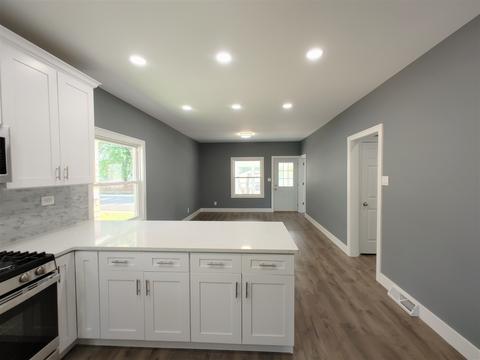 212 Orange St, Elgin, IL 60123 photo 8