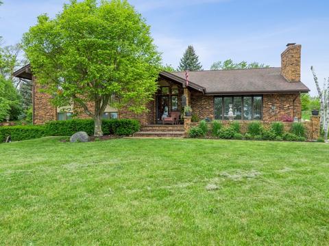 1914 Dot St, Mchenry, IL 60050 photo 3