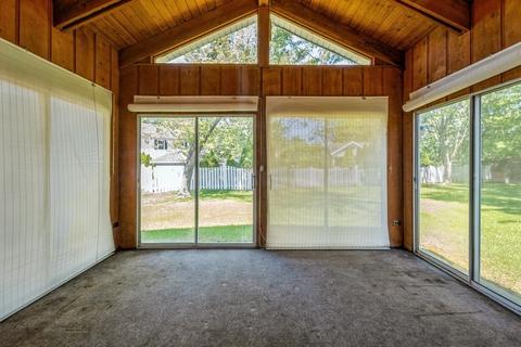35 E Donovan Ct, Crete, IL 60417 photo 6