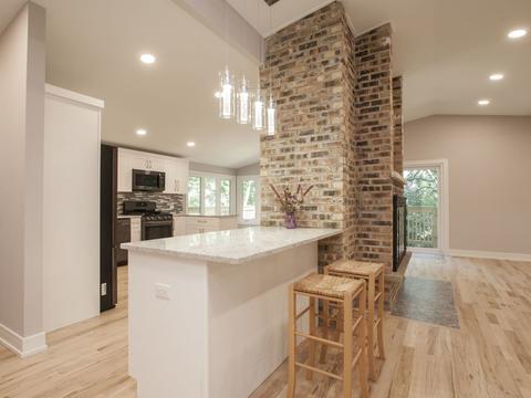 1015 W Windsor Dr, Mchenry, IL 60051 photo 6