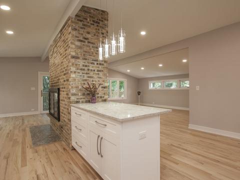 1015 W Windsor Dr, Mchenry, IL 60051 photo 8