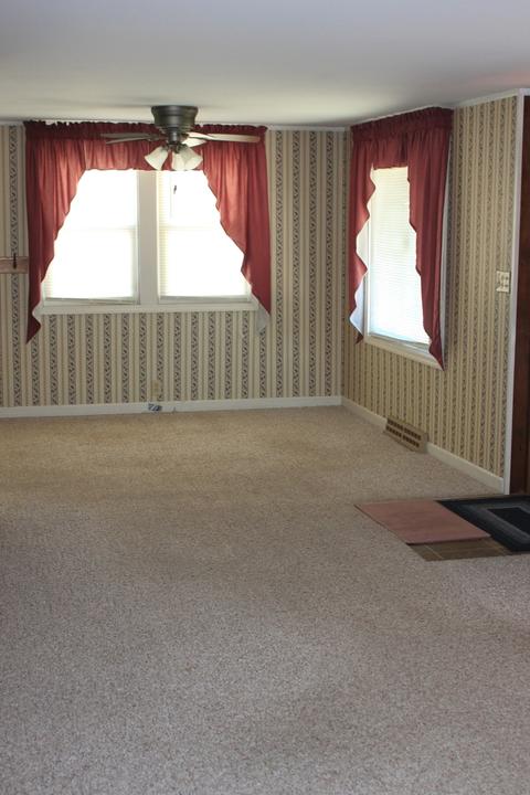 803 E 15th St, Sterling, IL 61081 photo 9