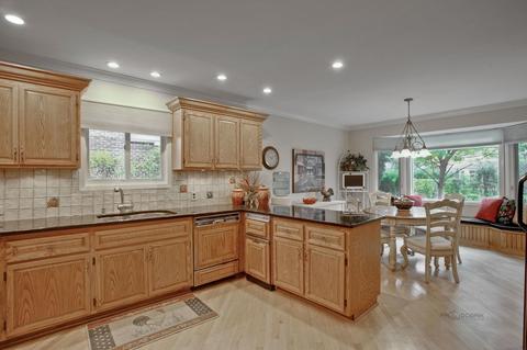 3521 Keenan Ln, Glenview, IL 60026 photo 7