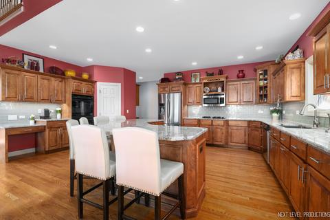 2302 Kane Ln, Batavia, IL 60510 photo 11