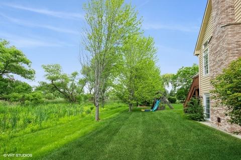 2302 Kane Ln, Batavia, IL 60510 photo 4