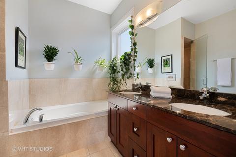 1547 W Thomas St #3, Chicago, IL 60642 photo 15