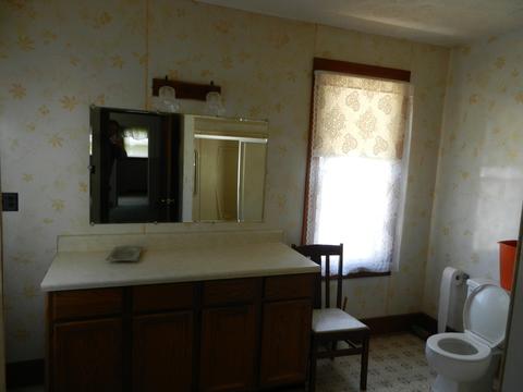 44 E 1st St, El Paso, IL 61738 photo 14