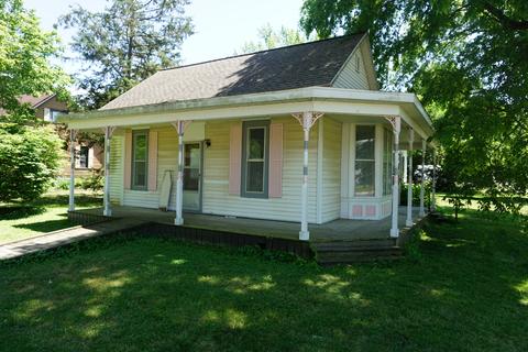 301 E Byron St, Sidney, IL 61877 photo 1