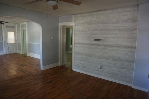 301 E Byron St, Sidney, IL 61877 photo 8