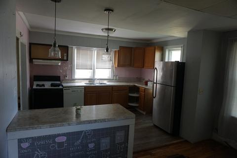 301 E Byron St, Sidney, IL 61877 photo 5