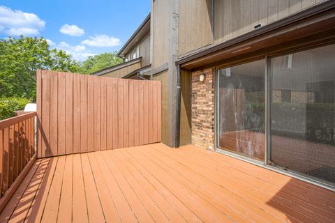 45 Creekside Cir, Elgin, IL 60123 photo 24