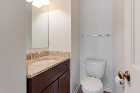 45 Creekside Cir, Elgin, IL 60123 photo 12