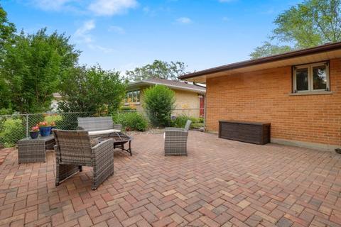 600 Lance Dr, Des Plaines, IL 60016 photo 28