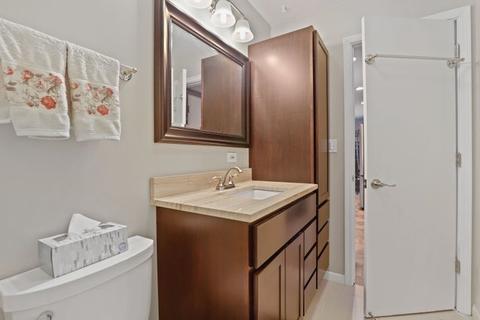 600 Lance Dr, Des Plaines, IL 60016 photo 13