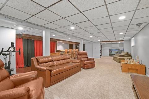600 Lance Dr, Des Plaines, IL 60016 photo 20