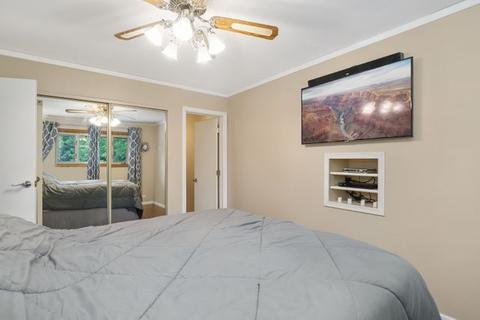 600 Lance Dr, Des Plaines, IL 60016 photo 15