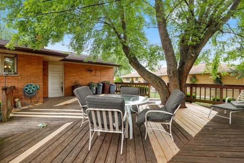 600 Lance Dr, Des Plaines, IL 60016 photo 26