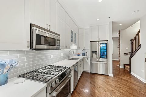 322 E 17th St, Chicago, IL 60616 photo 10