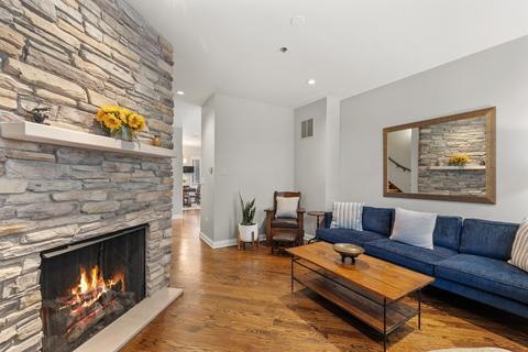 322 E 17th St, Chicago, IL 60616 photo 7