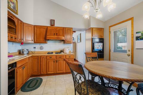7021 W Wright Ter, Niles, IL 60714 photo 5