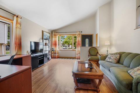 7021 W Wright Ter, Niles, IL 60714 photo 4