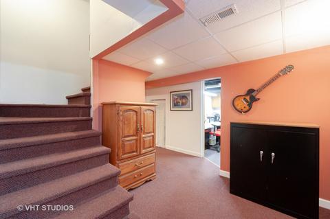 2010 Beechnut Rd, Northbrook, IL 60062 photo 28