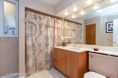 2010 Beechnut Rd, Northbrook, IL 60062 photo 27