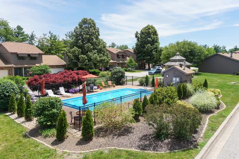 149 Manor Cir, Bloomington, IL 61704 photo 4