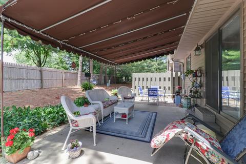 149 Manor Cir, Bloomington, IL 61704 photo 32