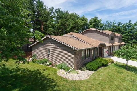 149 Manor Cir, Bloomington, IL 61704 photo 3