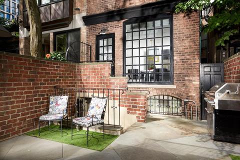 23 E Scott St, Chicago, IL 60610 photo 12