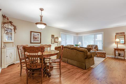 322 S Maple St, Mount Prospect, IL 60056 photo 6